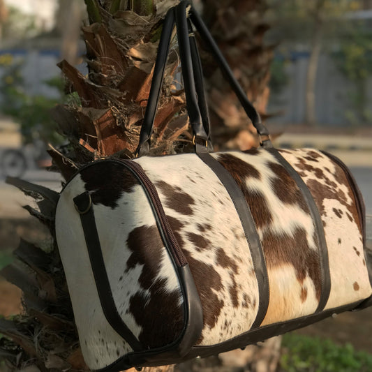 Handcrafted Medium Cowhide Duffel Bag, Ideal for Business Travels, Great Unisex Gift Idea